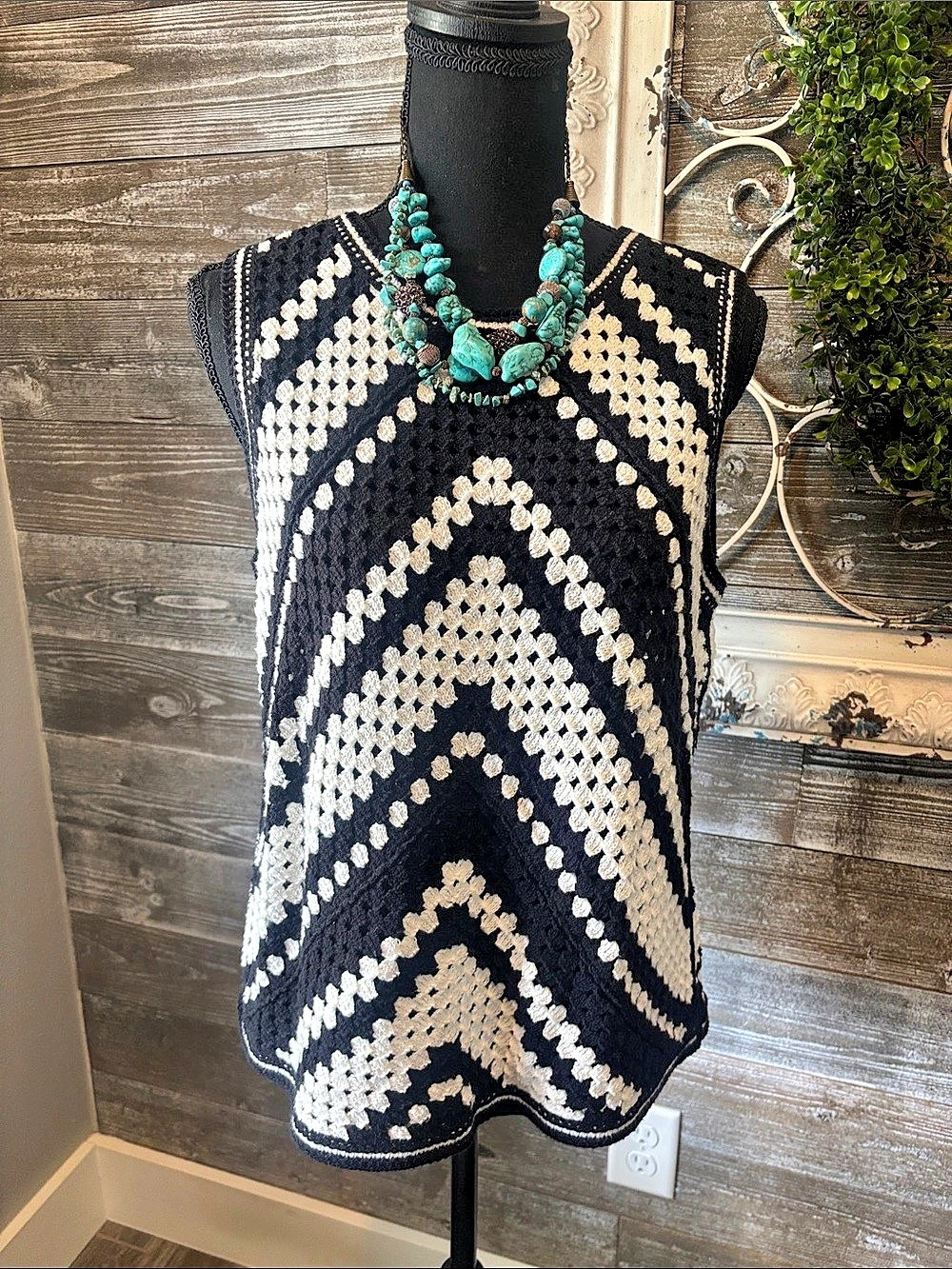 Charlie B (Size M) Geometric Crochet Tunic